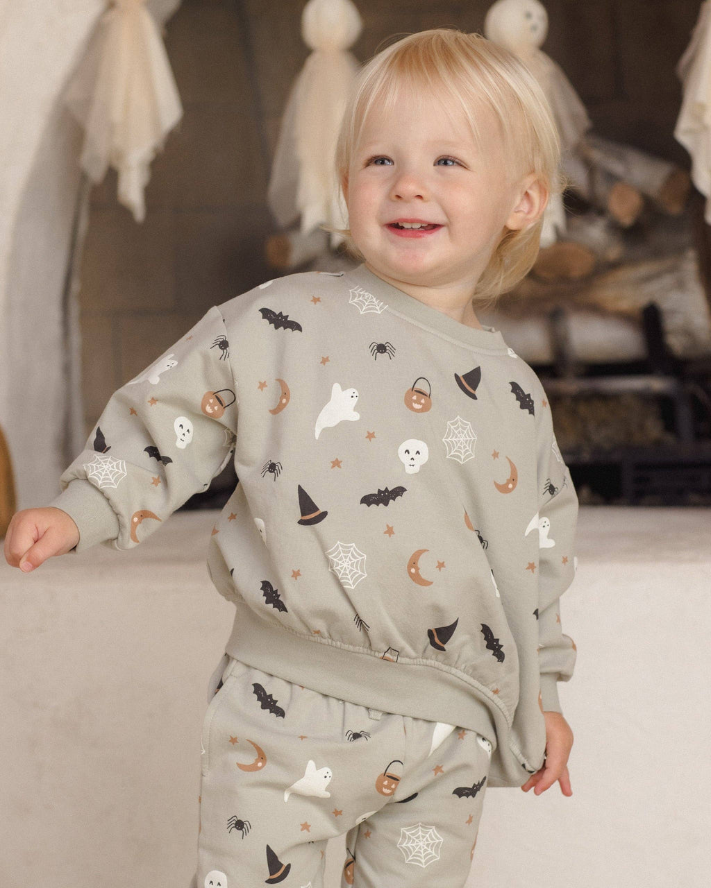 Relaxed Fleece Sweatshirt Halloween Things