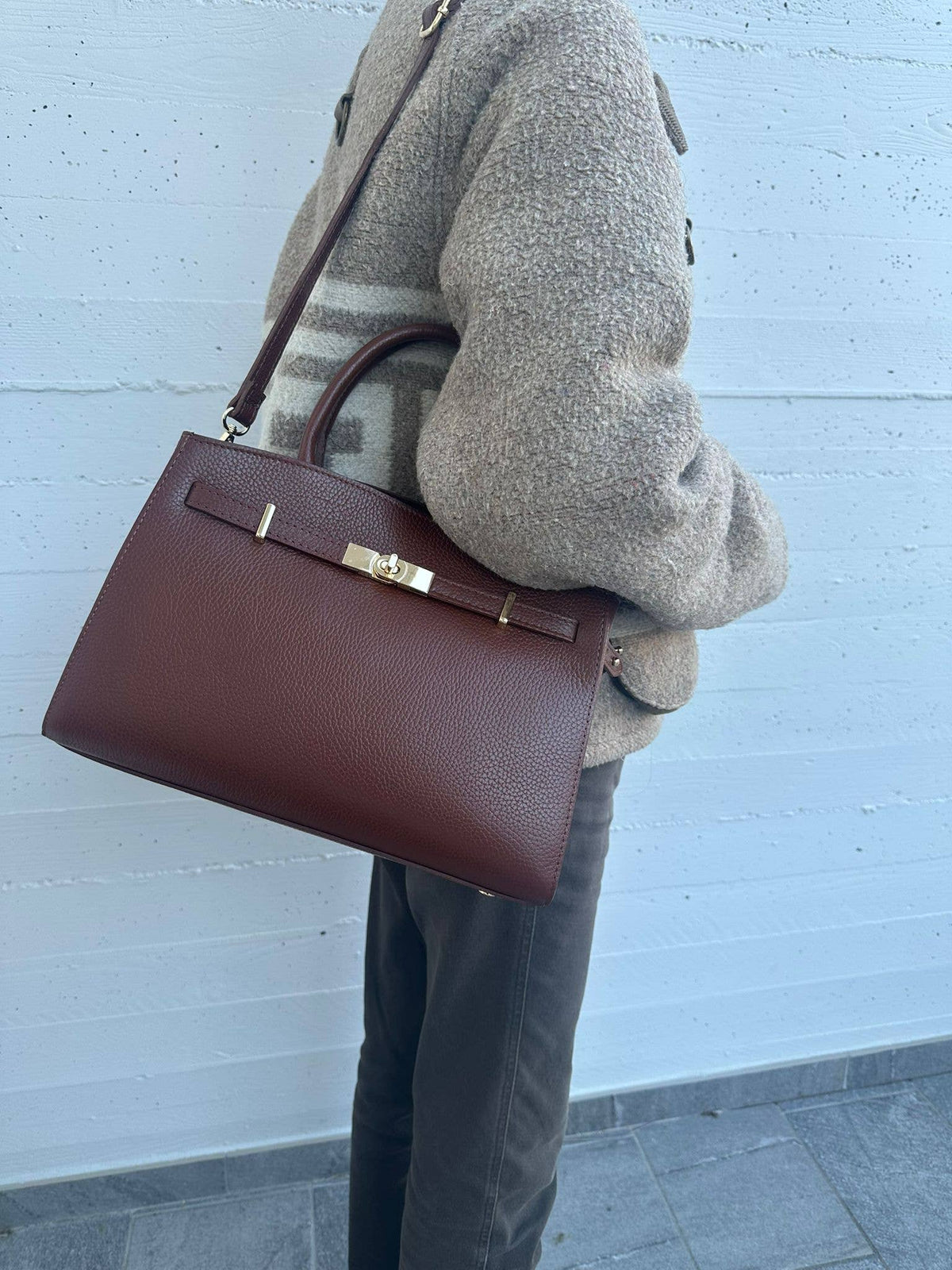 Medium Amelia Leather Bag