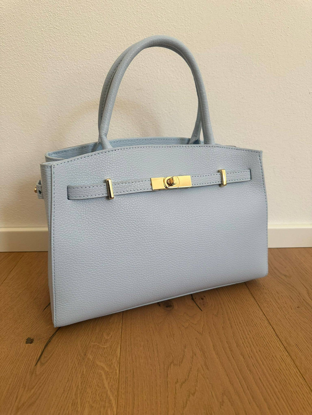 Medium Amelia Leather Bag